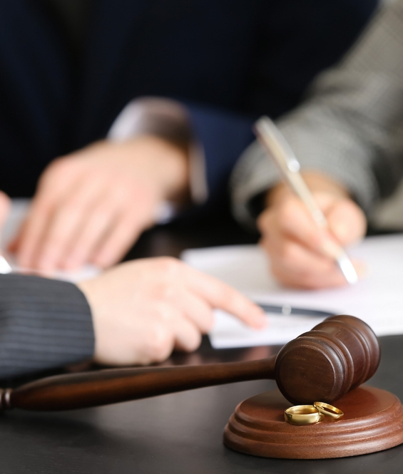 Why Choose A Family Lawyer in Florida With Military Experience